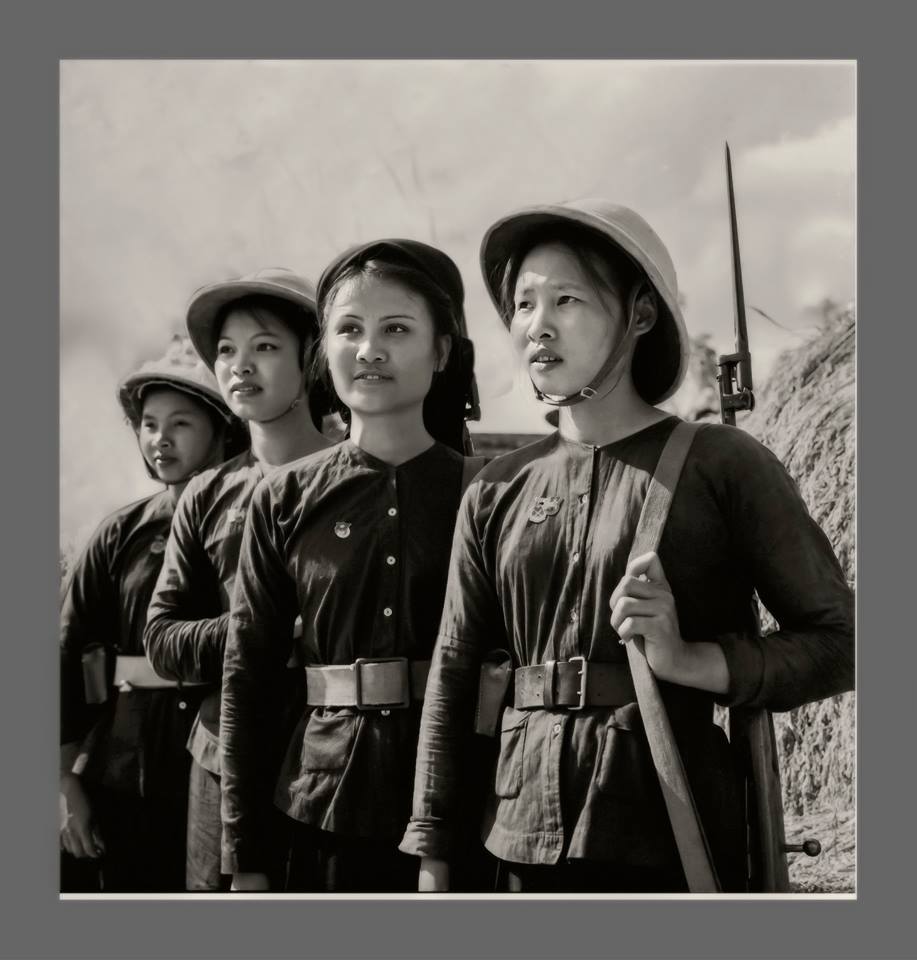 Dân quân thời chiến chống Mỹ ở xã An Thượng, huyện Hoài Đức, Hà Nội (Hà Tây cũ), năm 1967. Ảnh: Mầu Hoàng Thiết